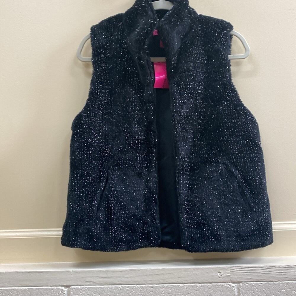 Betsey Johnson NWT Size medium black sparkly hook front faux fur vest